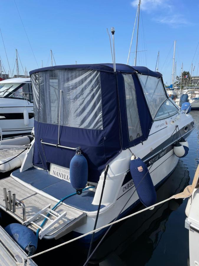 Superbe Bateau « Le Nanylia » Hotel Boulogne-sur-Mer Eksteriør billede